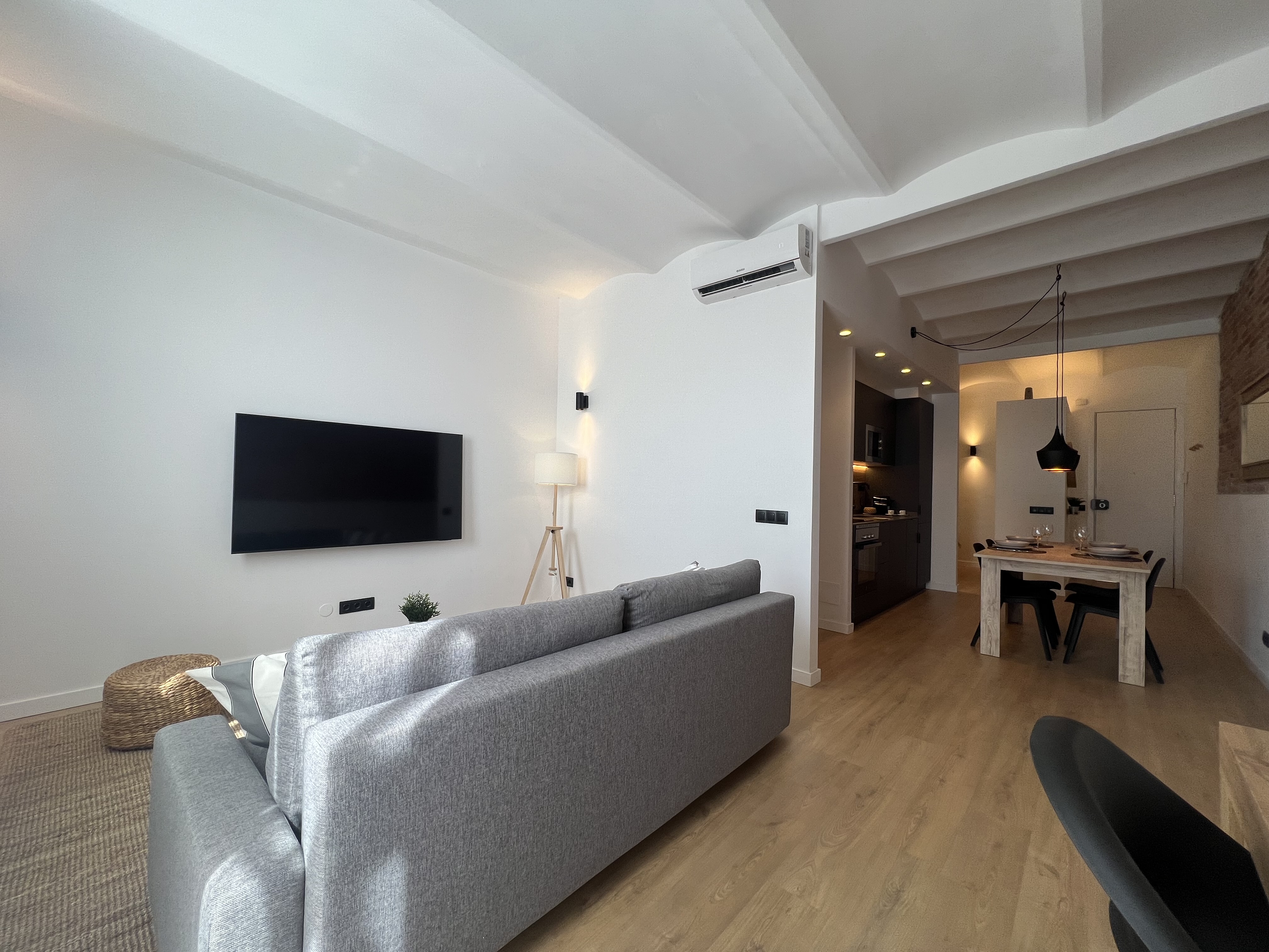 Guía para extranjeros: lo que debes saber antes de comprar un piso en Barcelona